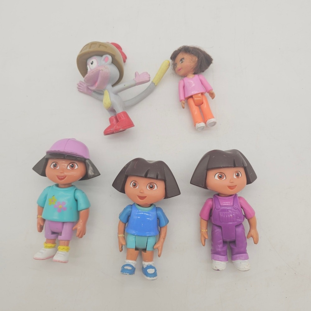 Dora‎ the Explorer Dora and boots figures lot of 5